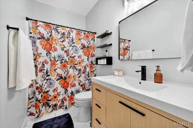 $425,000 | 66 White Brook Court, O'Fallon, MO 63366