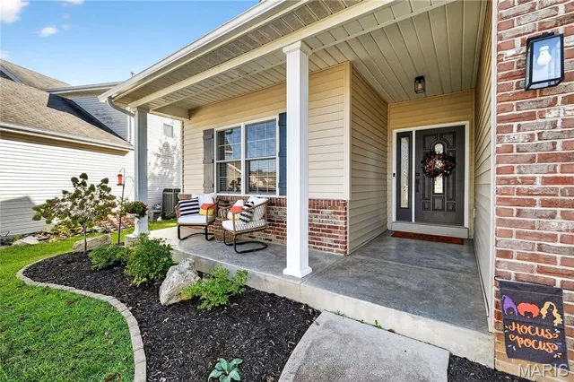 $425,000 | 66 White Brook Court, O'Fallon, MO 63366