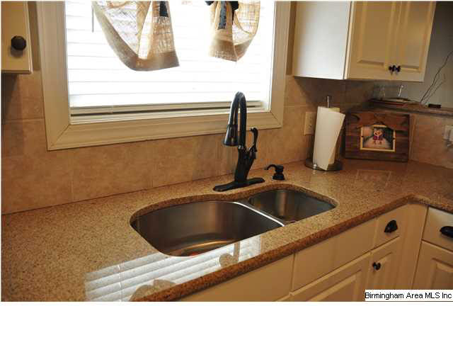 121 Forest Parks Road Sterrett, AL 35147 - Photo 5 of 27