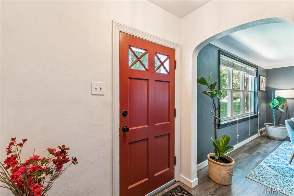 4643 Theiss Road St. Louis, MO 63128 - Photo 2 of 27 Gallery Image 2