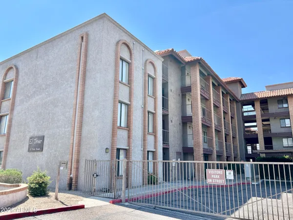 $1,595 | 17 East Ruth Avenue, Unit 209, Phoenix, AZ 85020
