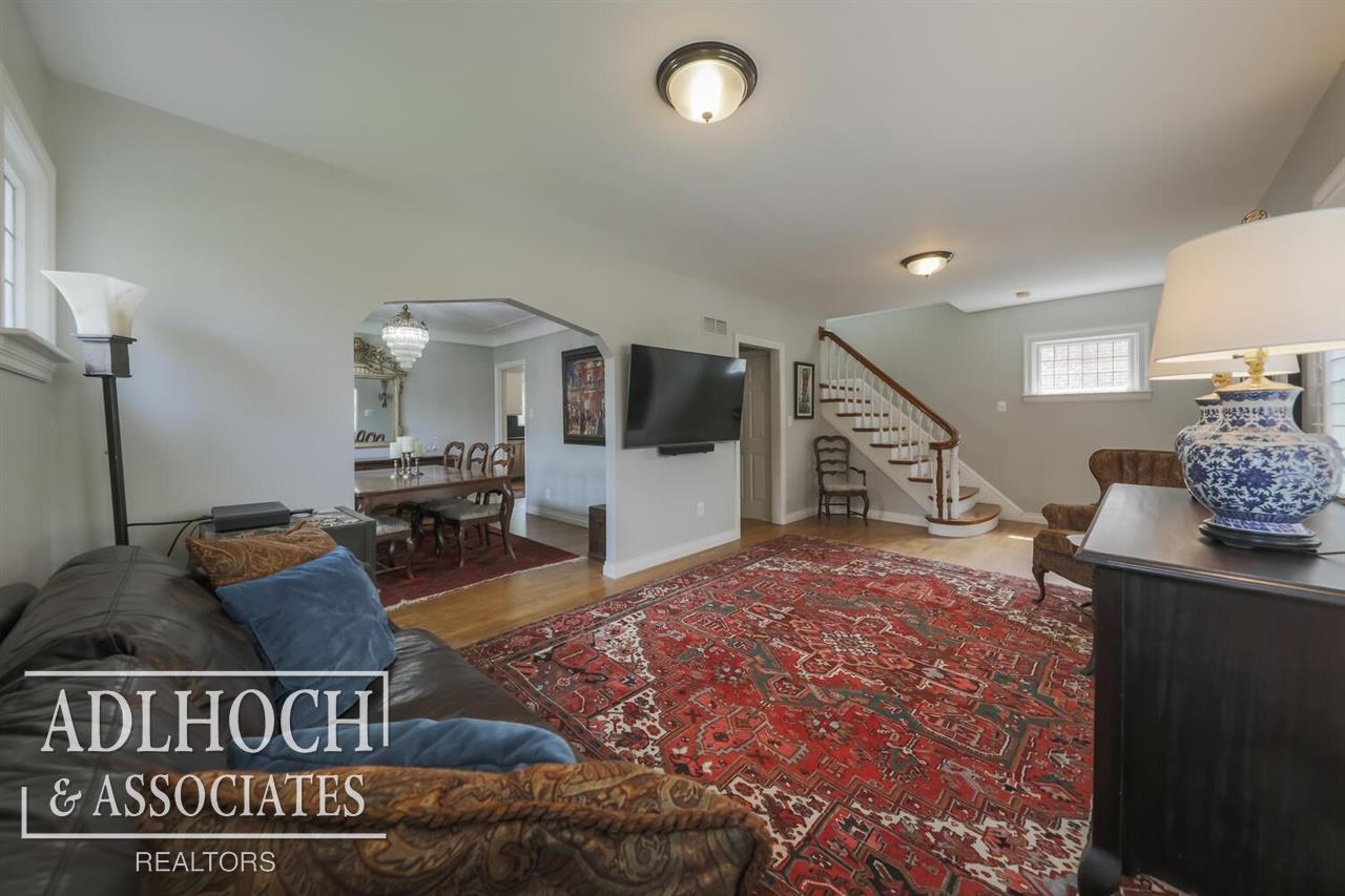 460 Fisher Road Grosse Pointe Farms, MI 48230 - Photo 11 of 22