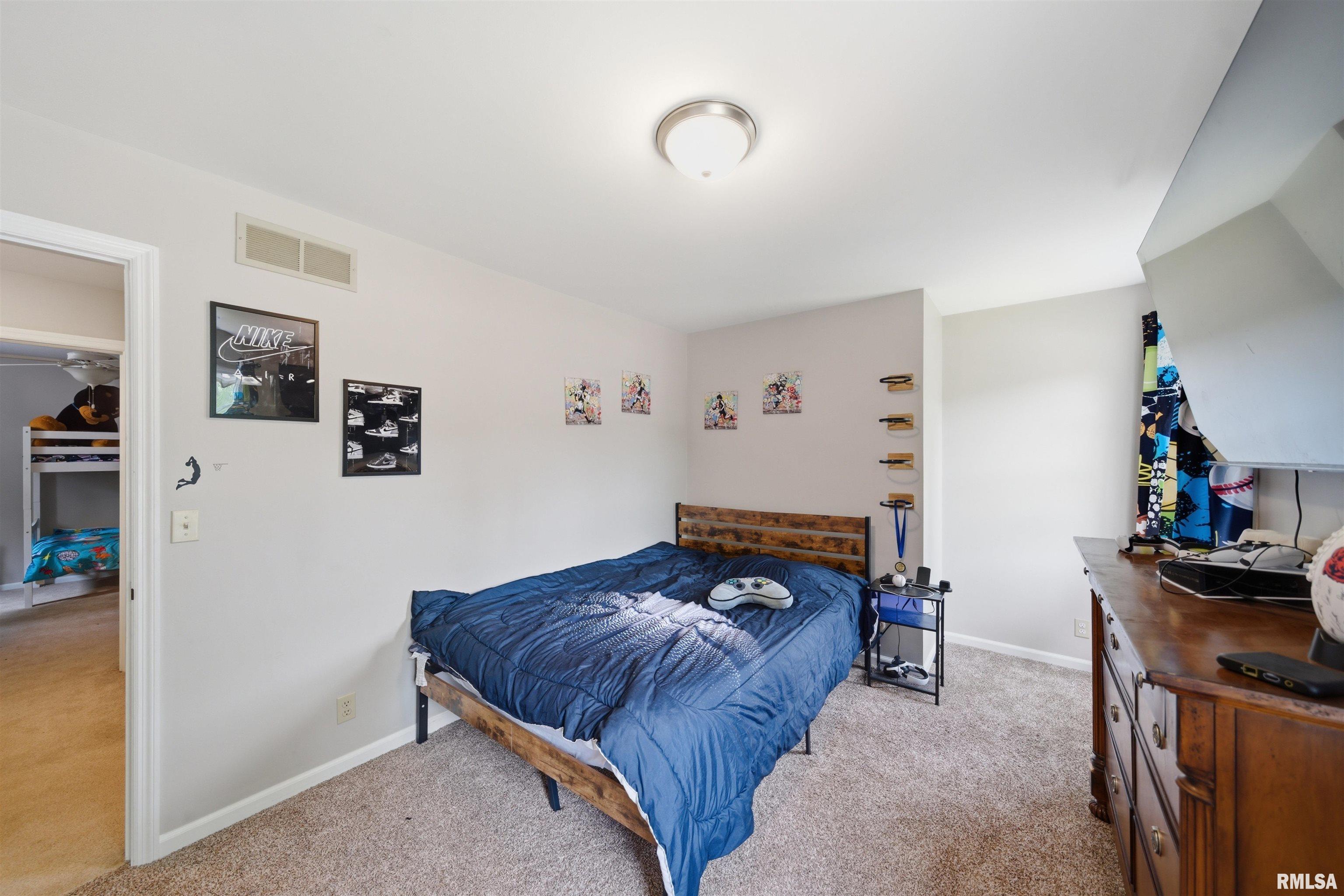 6421 North Jamestown Road Peoria, IL 61615 - Photo 45 of 72