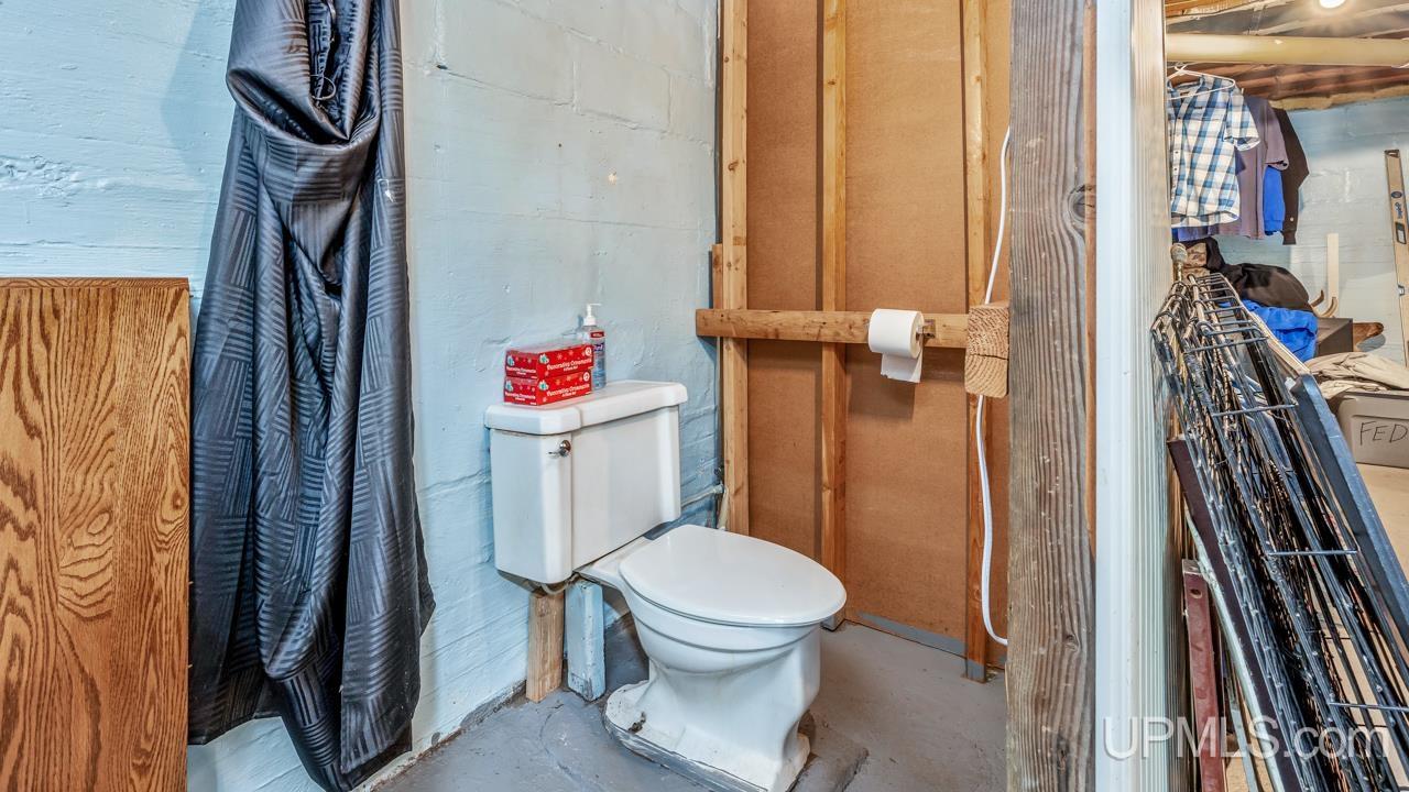 1001 Forest Street Niagara, WI 54151 - Photo 16 of 23