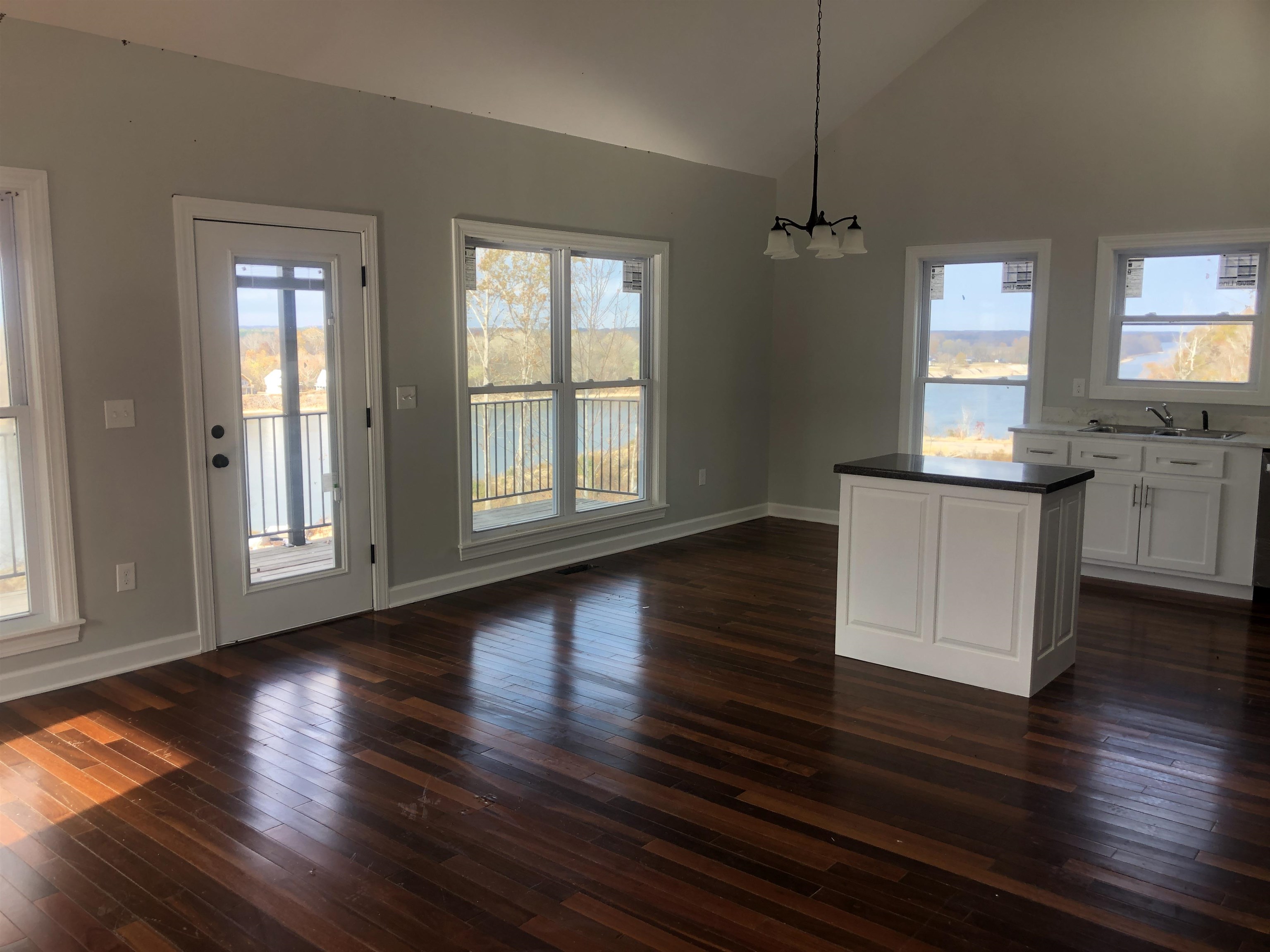 440 Becky Road Savannah, TN 38372 - Photo 8 of 27 Gallery Image 8