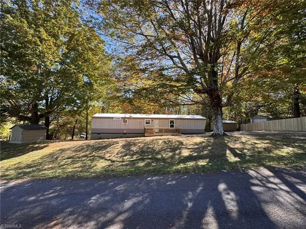 $157,900 | 1015 Patterson Farm Road, Pinnacle, NC 27043