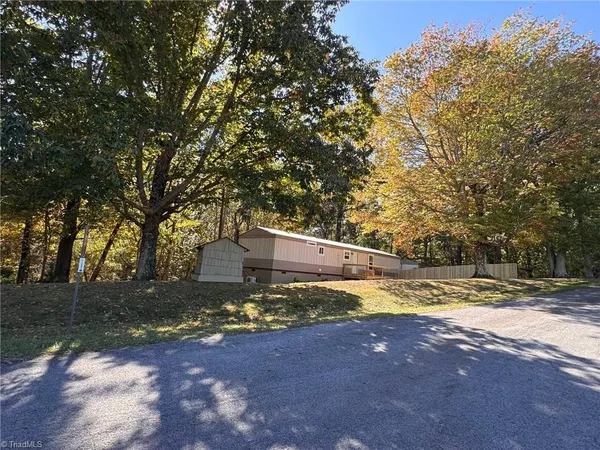 $157,900 | 1015 Patterson Farm Road, Pinnacle, NC 27043