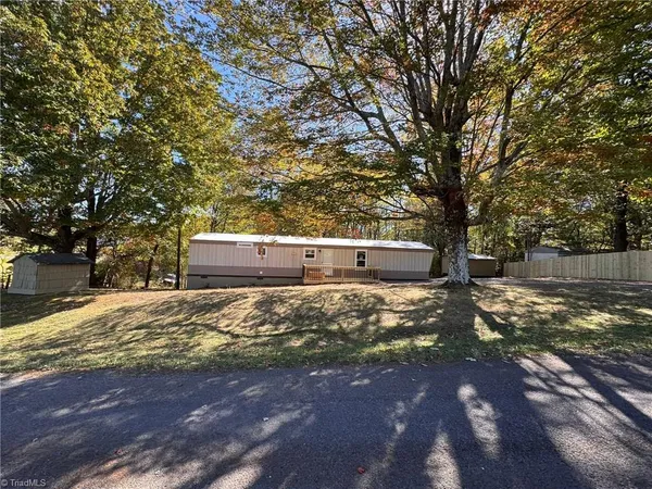 $157,900 | 1015 Patterson Farm Road, Pinnacle, NC 27043