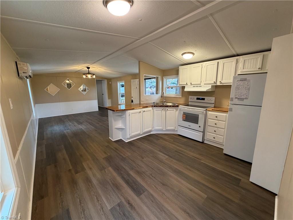 1015 Patterson Farm Road Pinnacle, NC 27043 - Photo 6 of 41