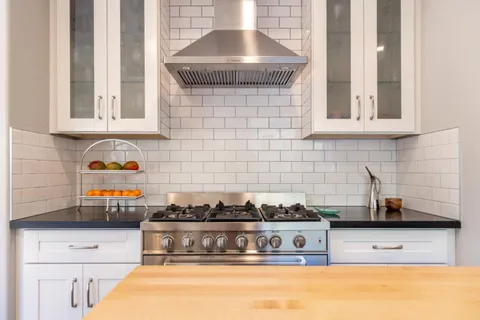 $1,899,000 | 548 Hermosa Avenue, Half Moon Bay, CA 94019