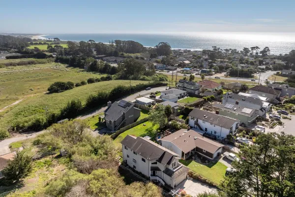 $1,899,000 | 548 Hermosa Avenue, Half Moon Bay, CA 94019