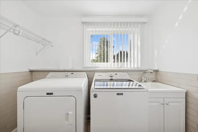 $3,500 | 1341 Kenilworth Avenue, Palatine, IL 60074