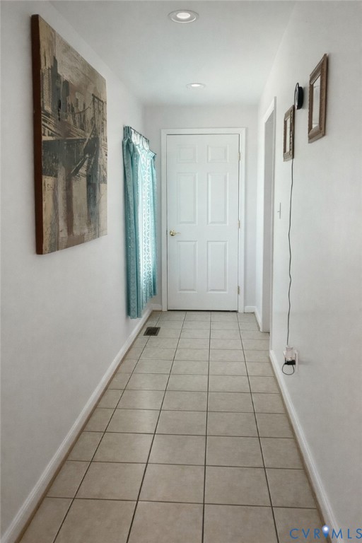 8054 Shady Grove Road Mechanicsville, VA 23111 - Photo 14 of 16 a view of a livingroom with an empty space and a hallway