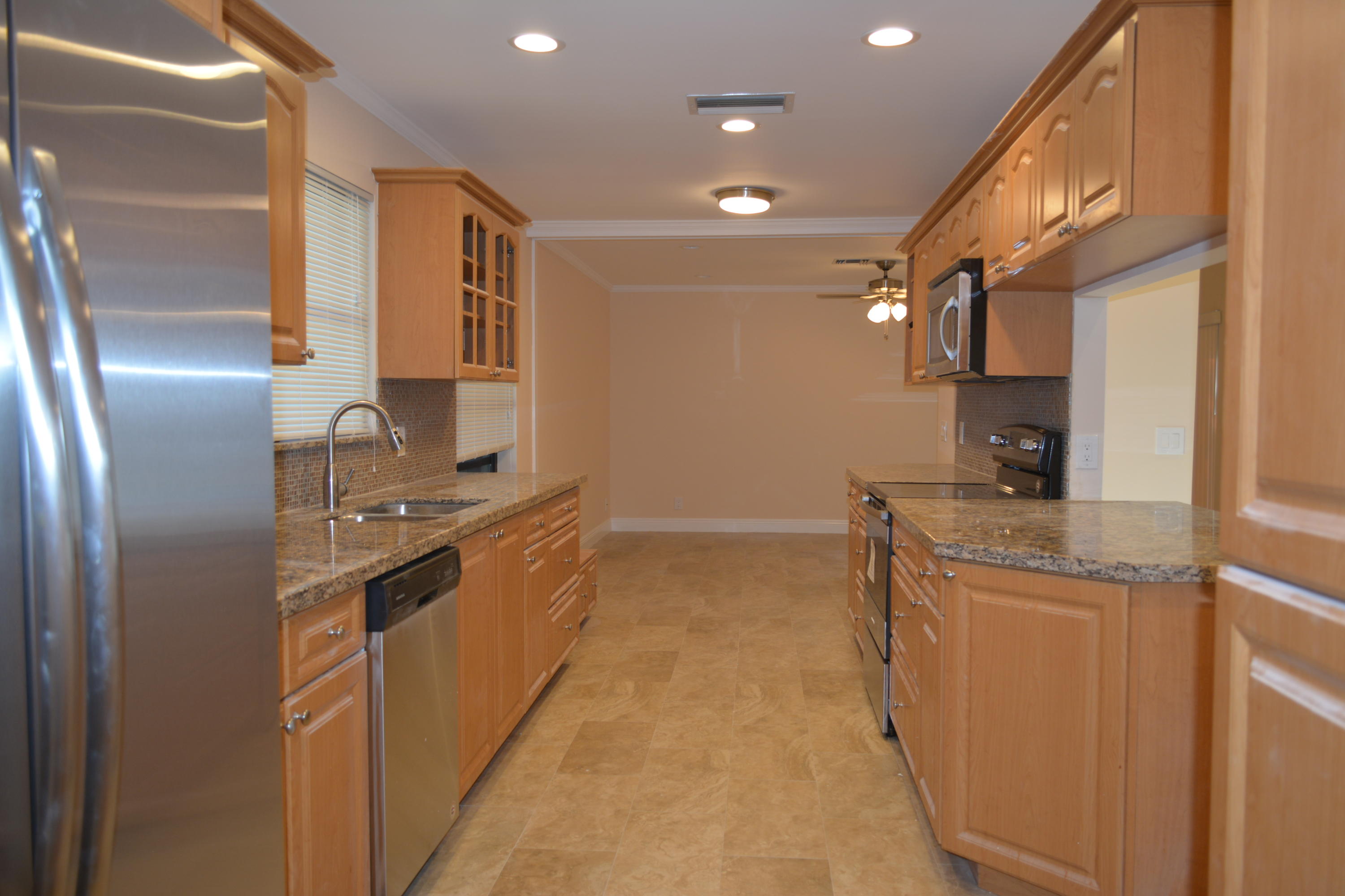 1398 Southwest 1st Street Boca Raton, FL 33486 - Photo 4 of 16 DSC_0978