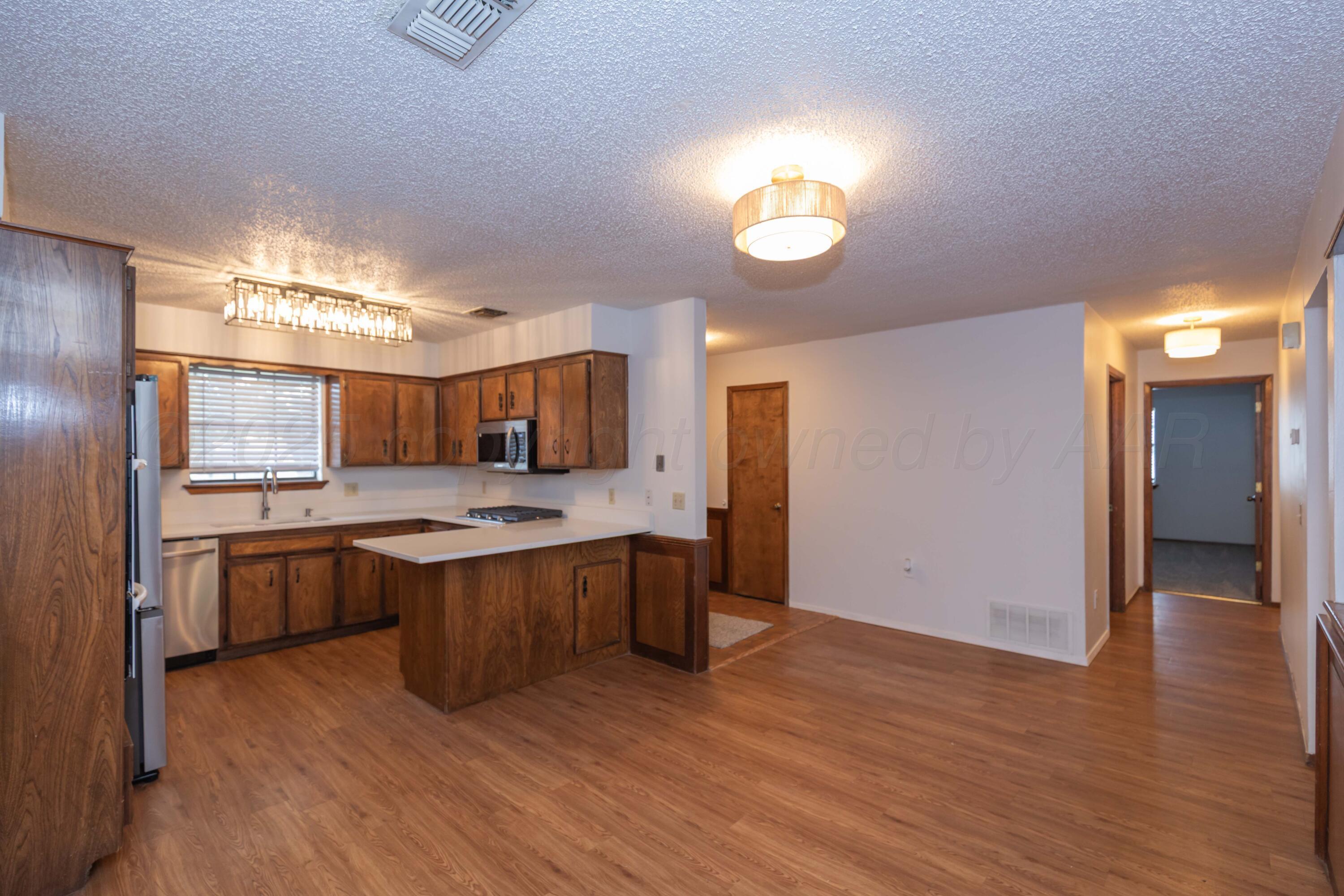 5312 Hillside Road Amarillo, TX 79109 - Photo 17 of 43 DINING VIEW 3