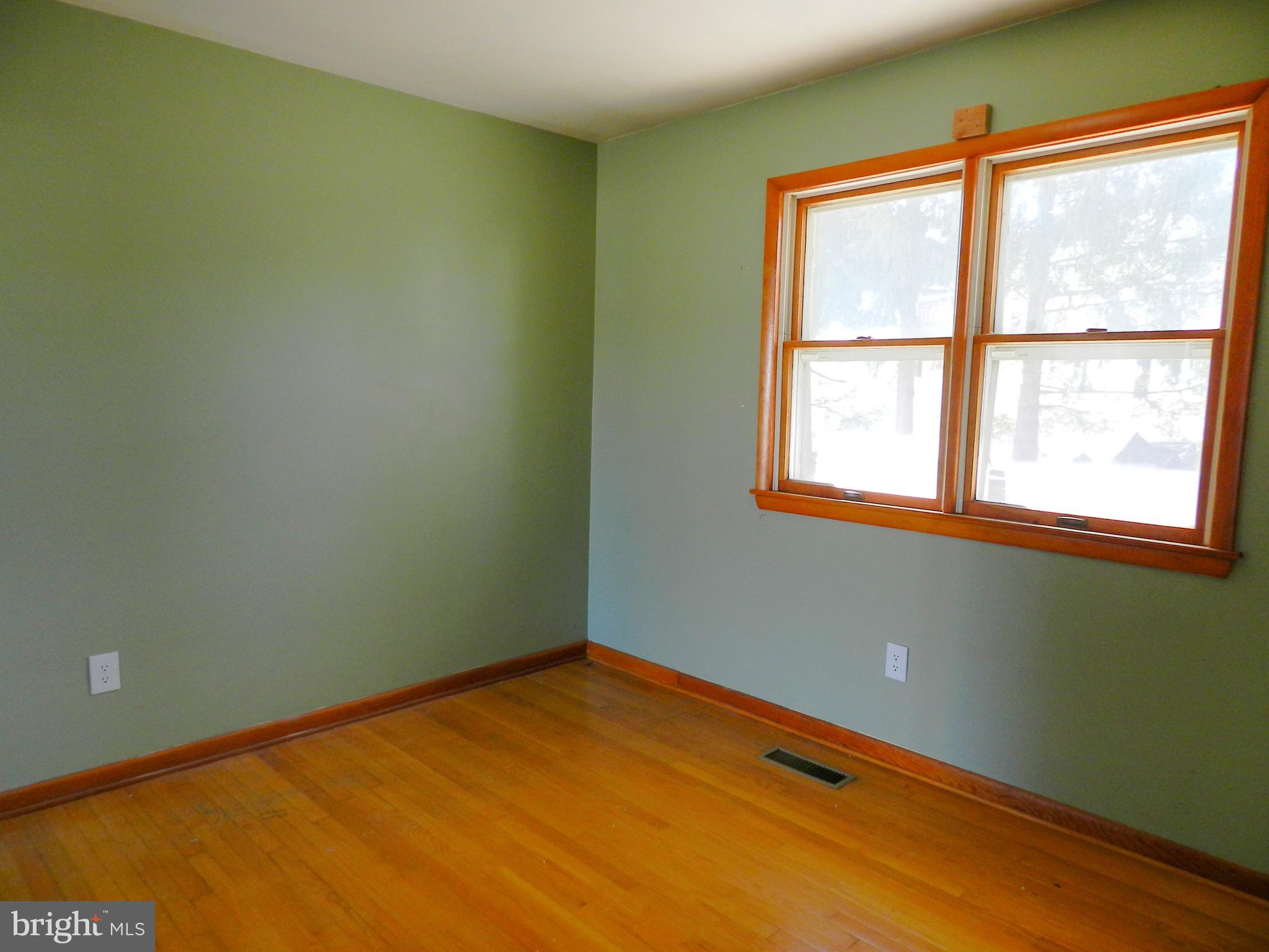1055 Pine Tree Drive Slatington, PA 18080 - Photo 16 of 39