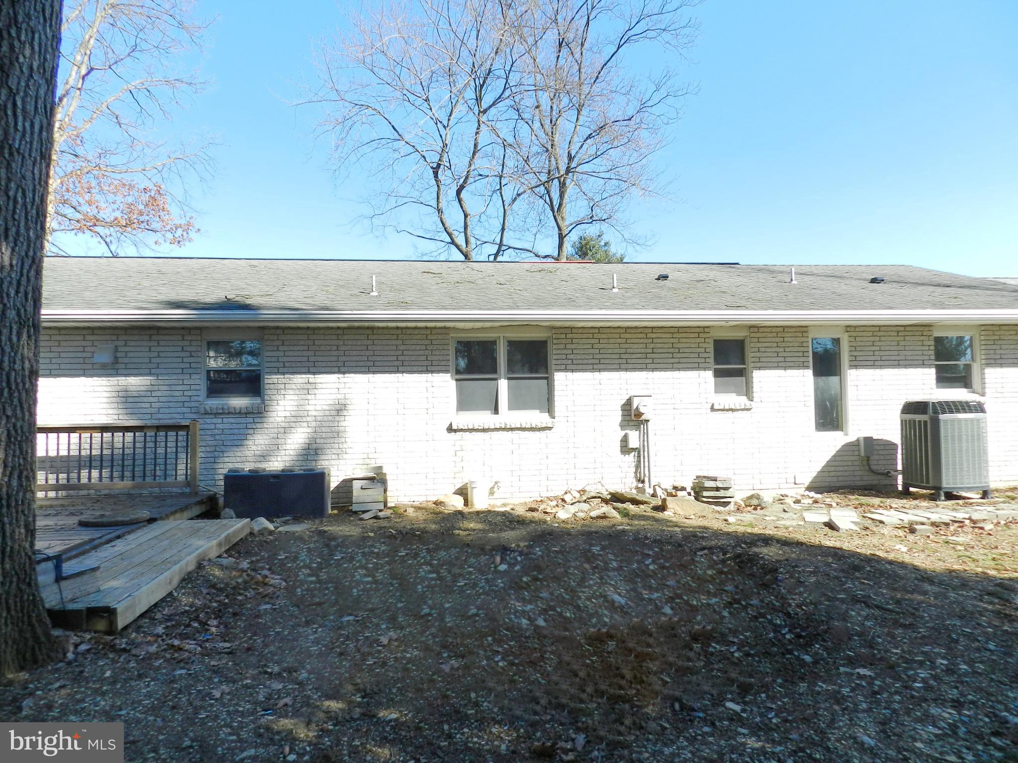 1055 Pine Tree Drive Slatington, PA 18080 - Photo 6 of 39
