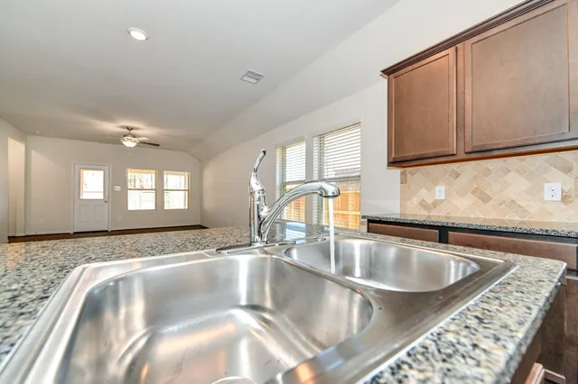 $2,350 | 1022 Schooner Street, Crosby, TX 77532