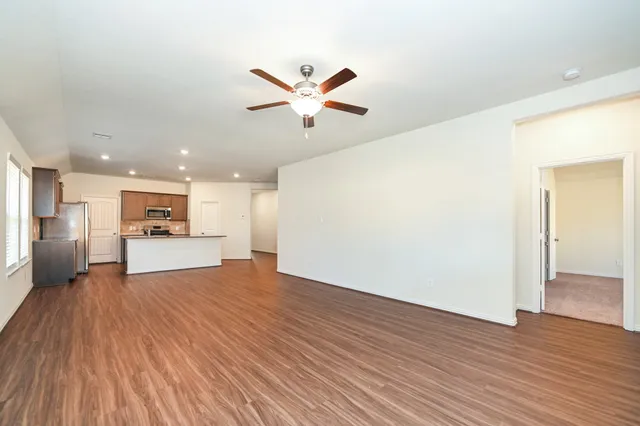 $2,350 | 1022 Schooner Street, Crosby, TX 77532