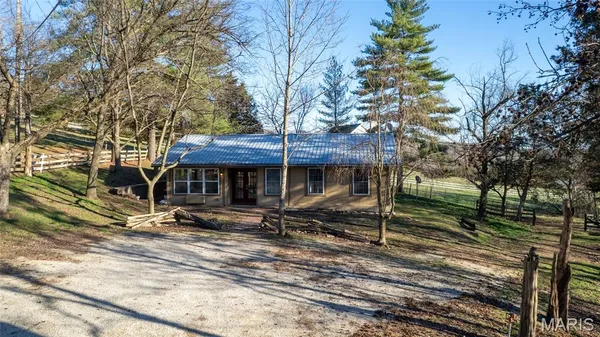 $400,000 | 2104 Grand Army Road, Labadie, MO 63055