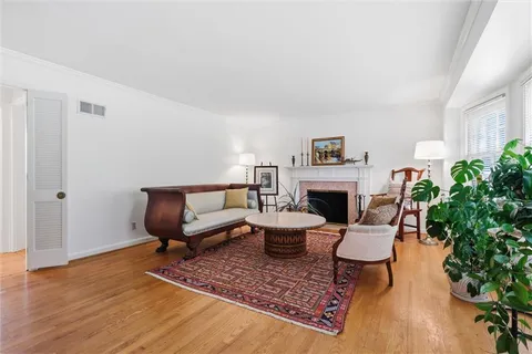 $589,000 | 1204 West 69th Street, Kansas City, MO 64113