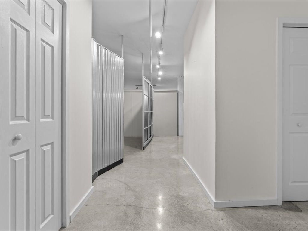 172 Middle Street, Unit 304 Lowell, MA 01852 - Photo 17 of 31 a view of a hallway