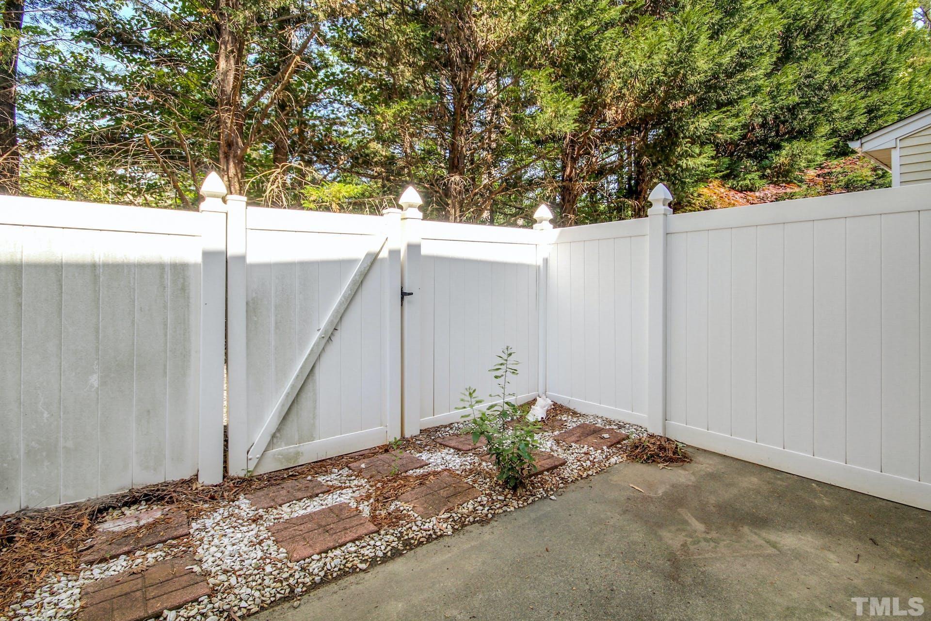 8325 Martello Lane Raleigh, NC 27613 - Photo 8 of 11 Gallery Image 8