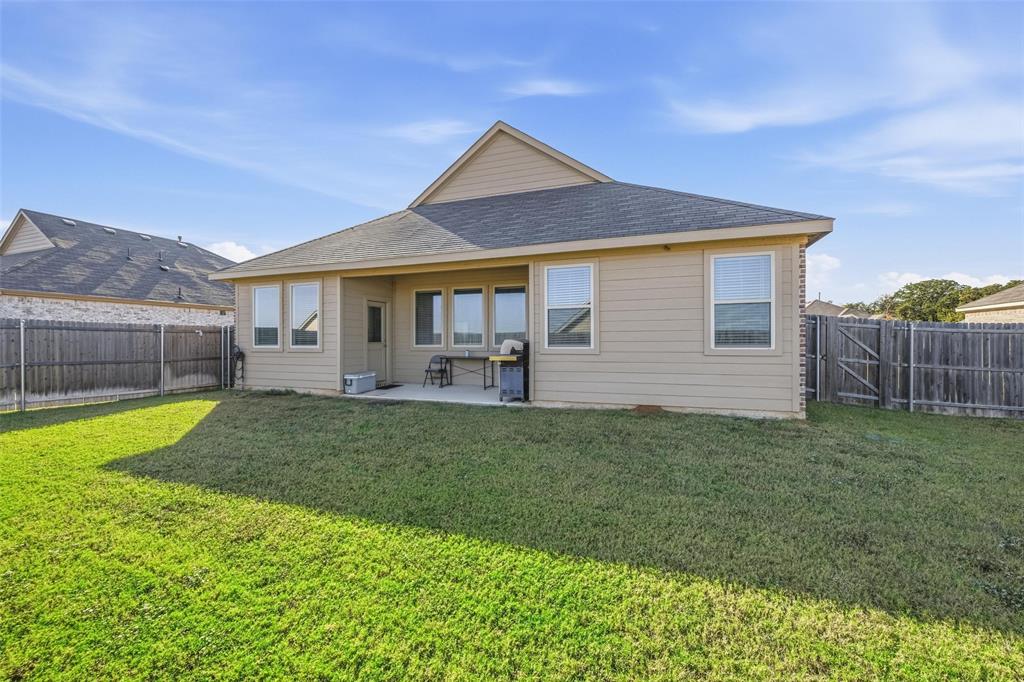 216 Post Oak Street Azle, TX 76020 - Photo 34 of 37