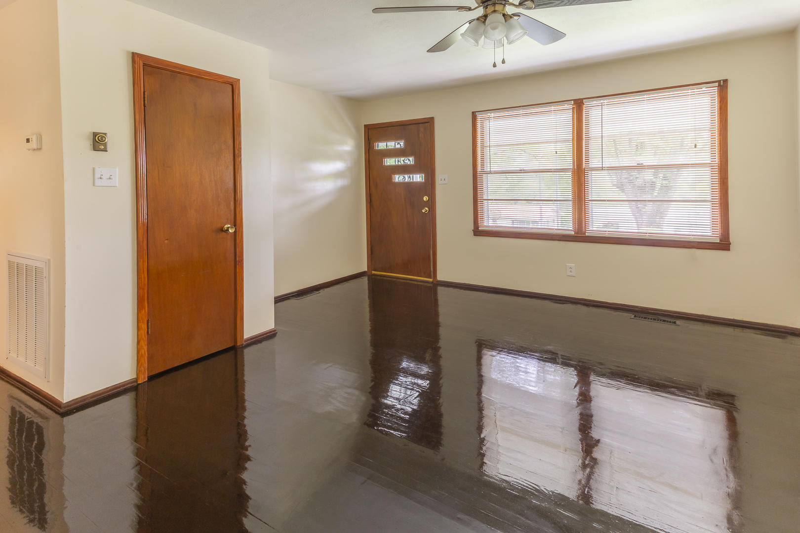 129 Houston Avenue Oak Ridge, TN 37830 - Photo 3 of 13 5D3_1766-HDR-Edit