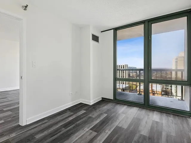 $2,250 | 111 West Maple Street, Unit 1208, Chicago, IL 60610