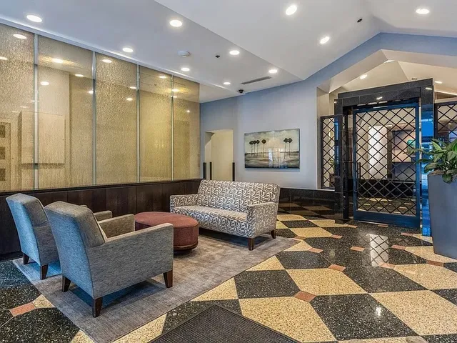 $2,250 | 111 West Maple Street, Unit 1208, Chicago, IL 60610