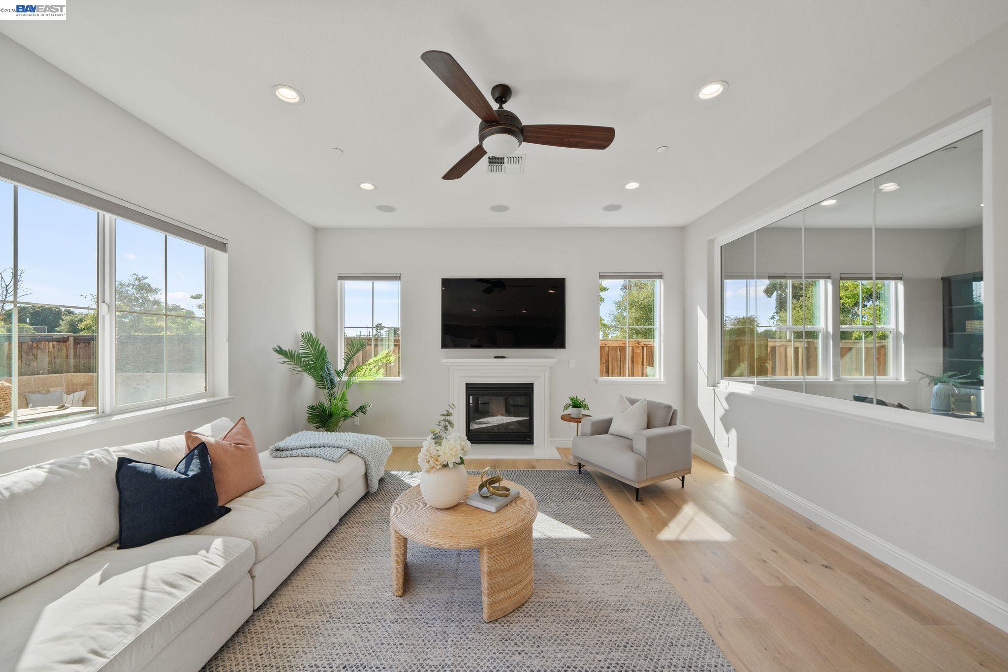 33454 Bronco Loop Fremont, CA 94555 - Photo 4 of 66