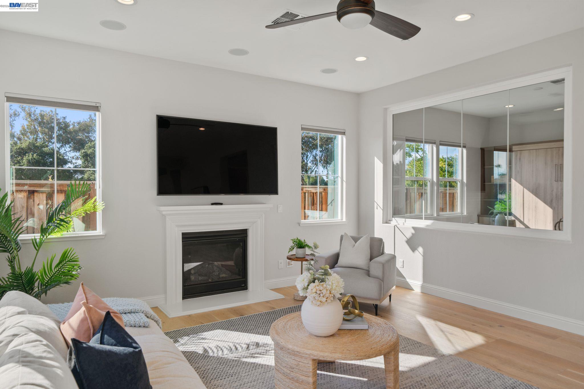 33454 Bronco Loop Fremont, CA 94555 - Photo 5 of 66