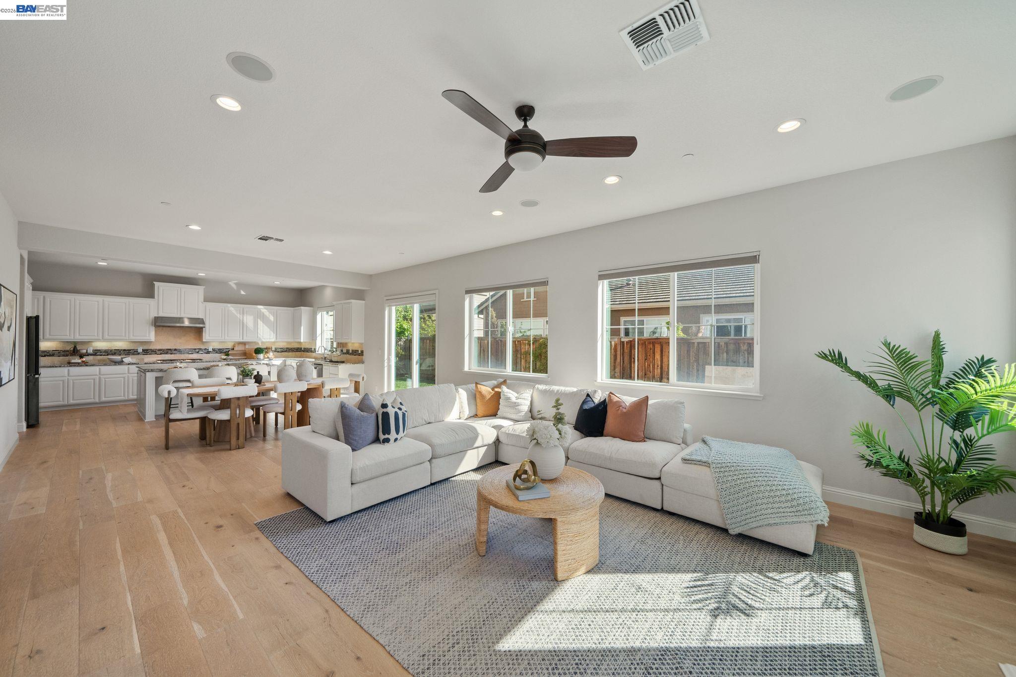 33454 Bronco Loop Fremont, CA 94555 - Photo 6 of 66
