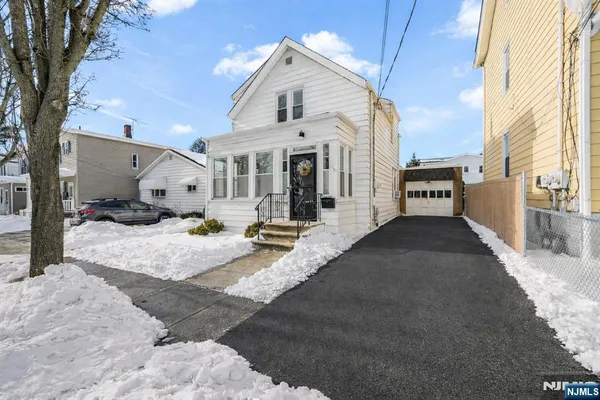 $3,500 | 416 2nd Street, Unit A, Carlstadt, NJ 07072