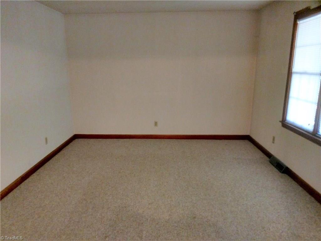 750 Hallmark Drive Rural Hall, NC 27045 - Photo 5 of 9