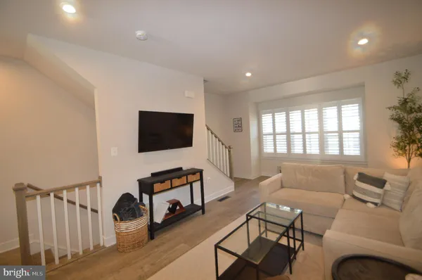 $3,250 | 13943 Airfoil Road, Herndon, VA 20171