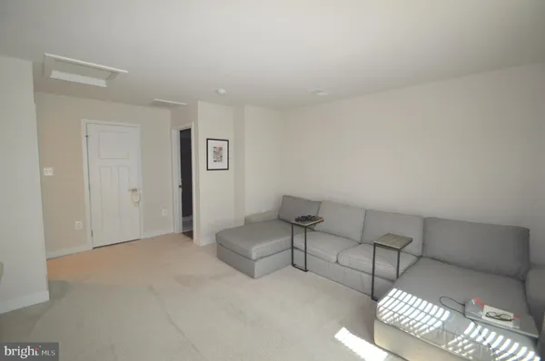 $3,250 | 13943 Airfoil Road, Herndon, VA 20171