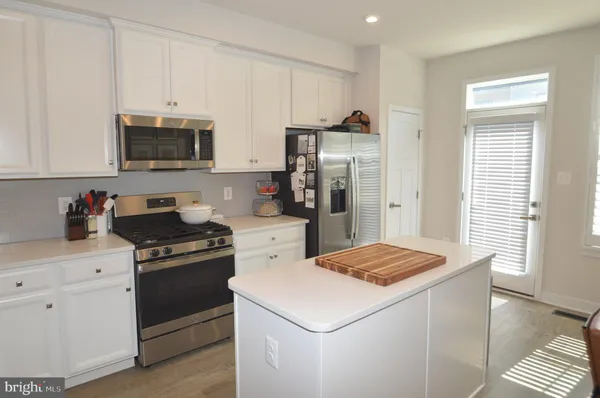 $3,250 | 13943 Airfoil Road, Herndon, VA 20171