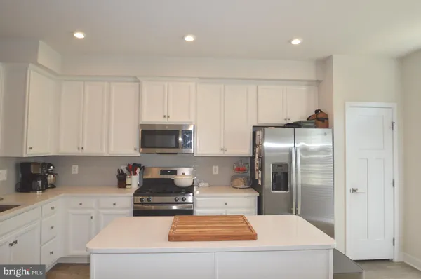 $3,250 | 13943 Airfoil Road, Herndon, VA 20171