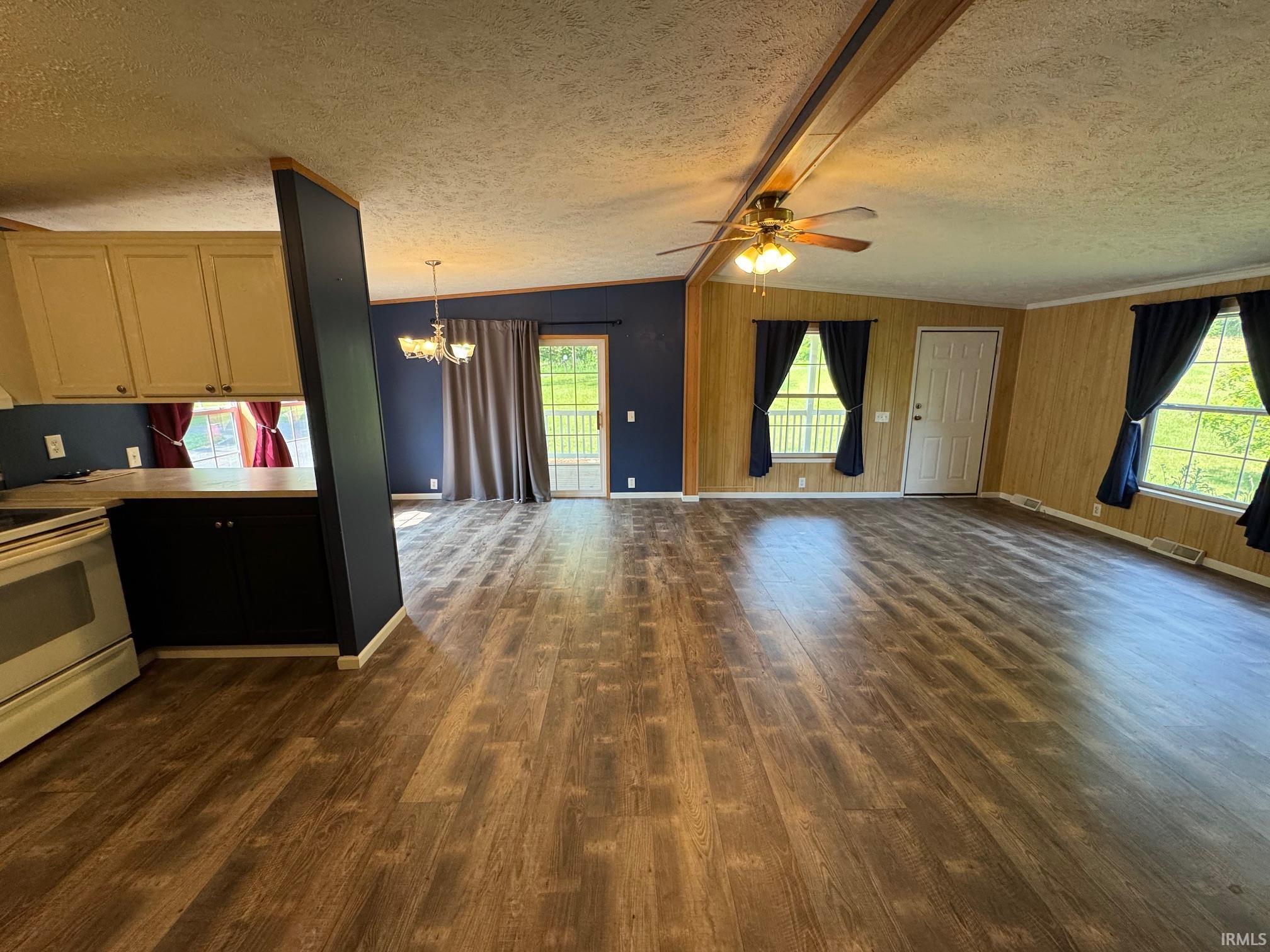 4757 East 150 South Rochester, IN 46975 - Photo 2 of 13