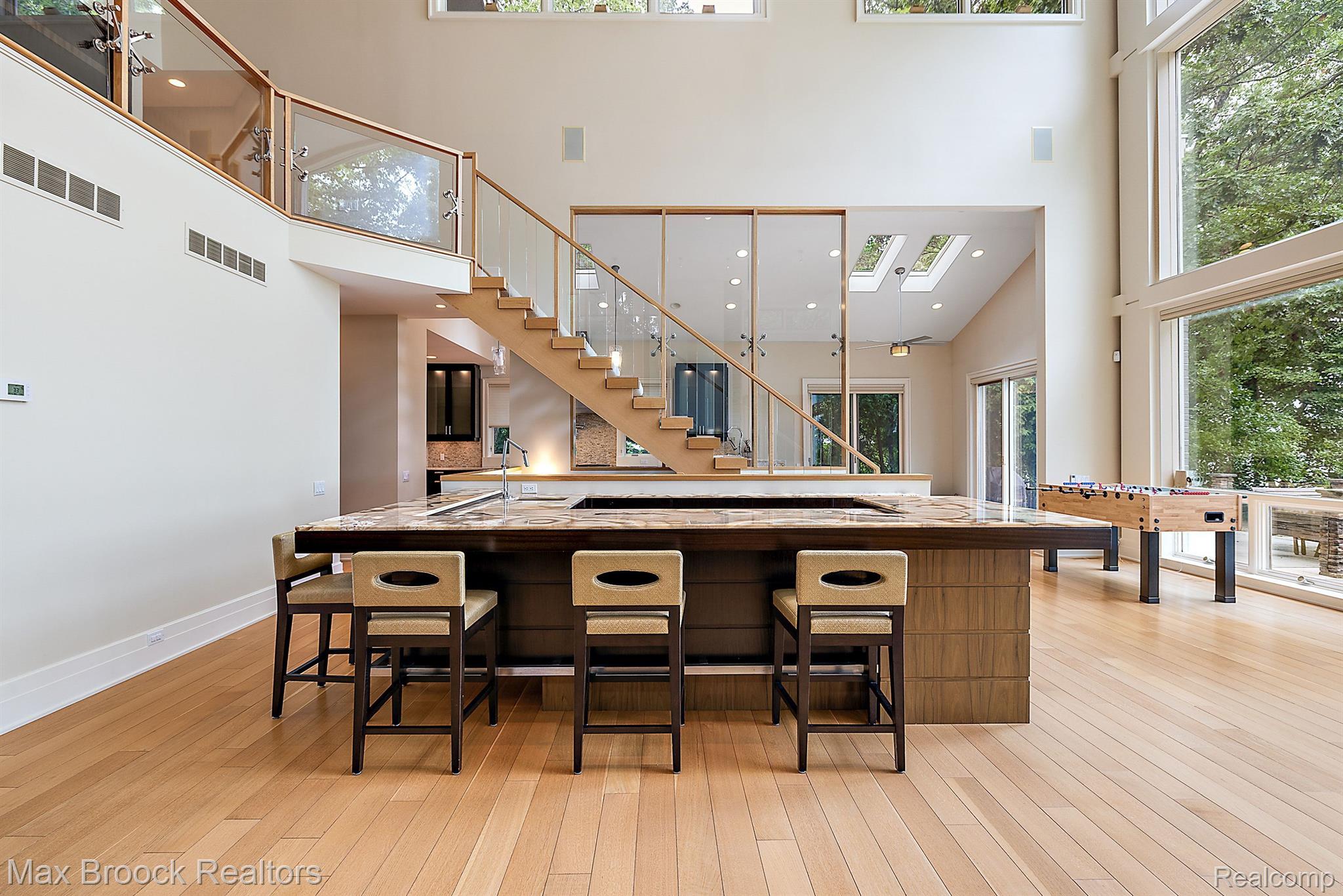 6530 Commerce Road West Bloomfield, MI 48324 - Photo 11 of 41 Gallery Image 11