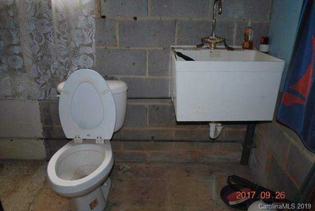 28 Apache Path Marion, NC 28752 - Photo 20 of 33 Gallery Image 20