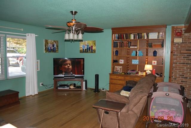 28 Apache Path Marion, NC 28752 - Photo 4 of 33 Gallery Image 4