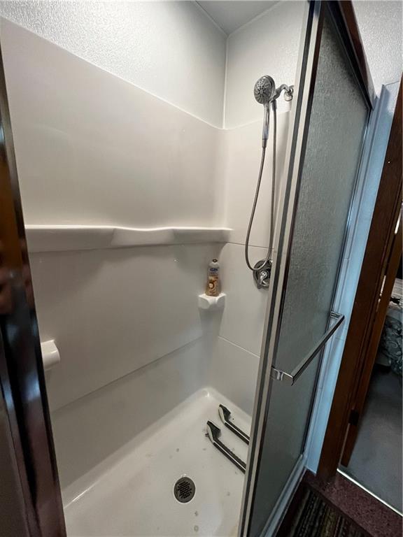 406 Walnut Street Vandergrift, PA 15690 - Photo 11 of 32