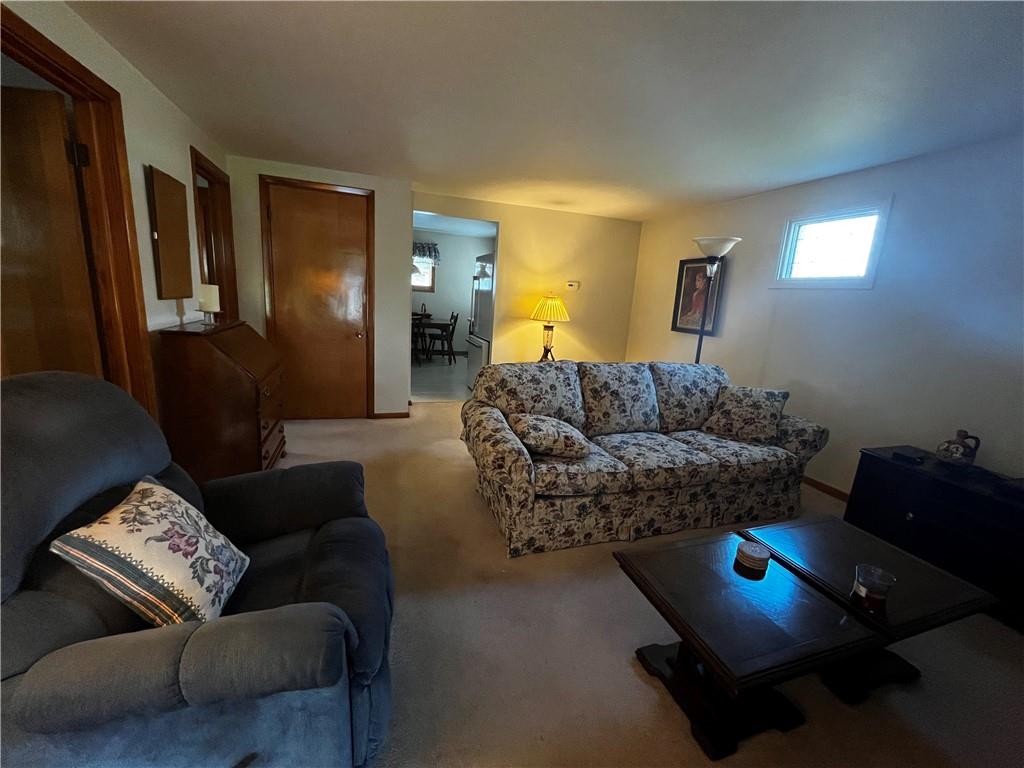 406 Walnut Street Vandergrift, PA 15690 - Photo 6 of 32