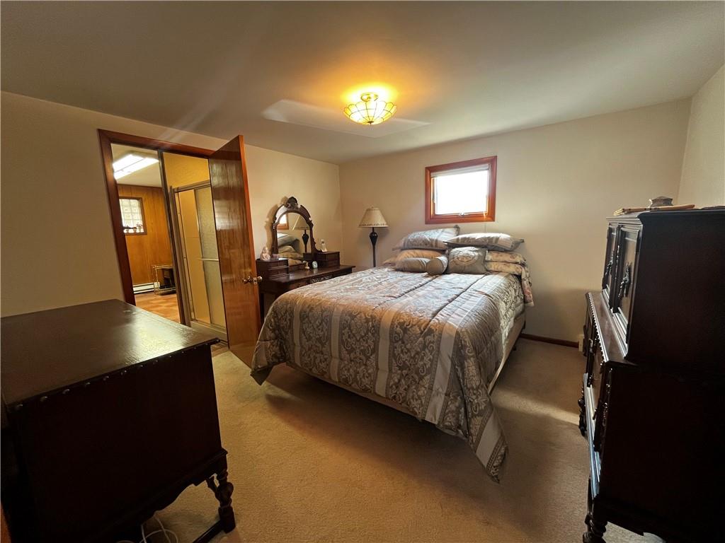 406 Walnut Street Vandergrift, PA 15690 - Photo 9 of 32