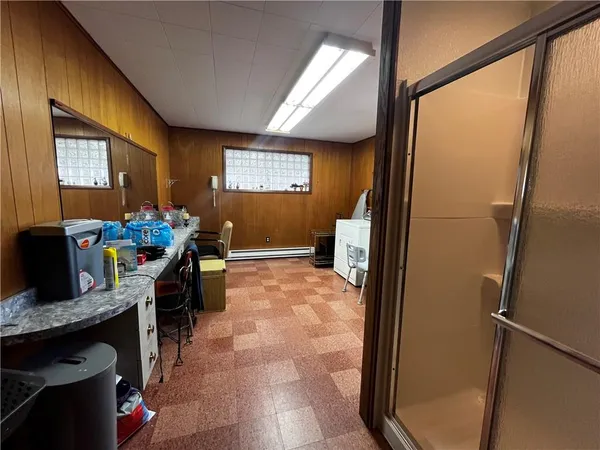 walk in closet with window