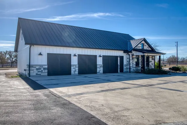 $4,750,000 | 2021 Farm To Market Road 3240, Bandera, TX 78003