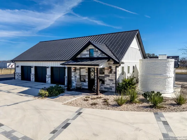 $4,750,000 | 2021 Farm To Market Road 3240, Bandera, TX 78003